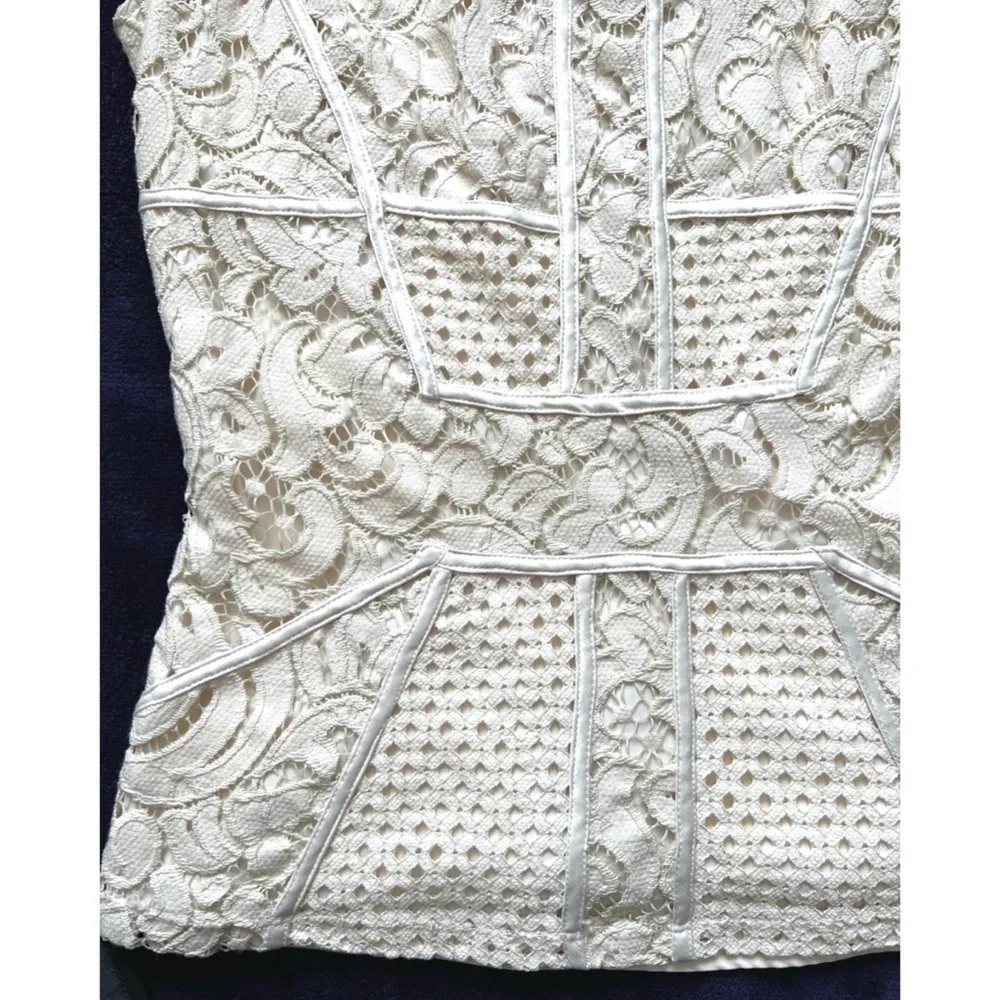 Bebe Beige Cap Sleeves Semi Sheer Crochet Top XS - Picture 5 of 10